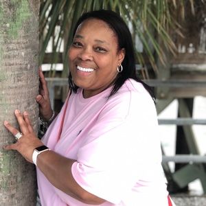 Meet your Posher, Beverly